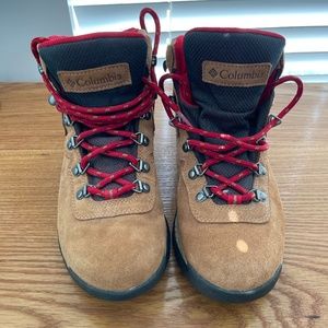 Columbia Newton Ridge Hiking Boots